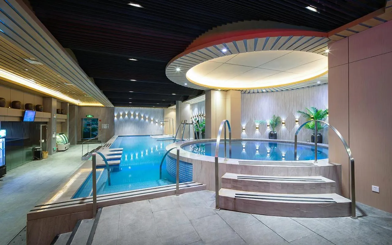 Zhuhai Palm Spring Hotel 5*,