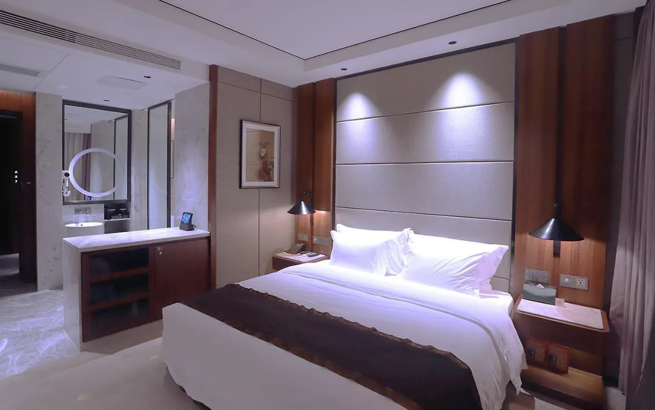 Zhuhai Palm Spring Hotel 5*,  China
