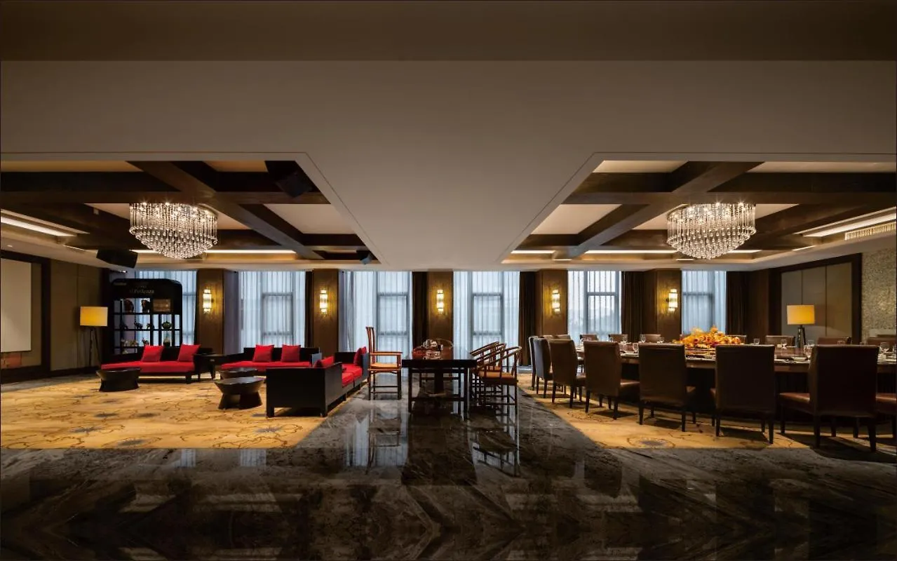 Zhuhai Palm Spring Hotel 5*,